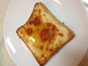 絶品＊塩メープルチーズなトーストの画像