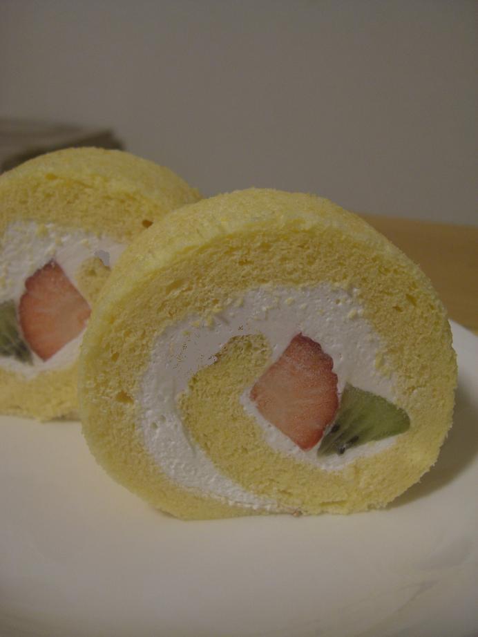 ☆ふわふわ～しっとり☆ロールケーキ★ by kaorinmama 【クックパッド】 簡単おいしいみんなのレシピが349万品