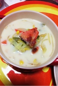 鮭のミルク味噌スープ