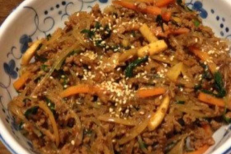 そぼろのチャプチェ丼 レシピ 作り方 By 森のぶっちょ クックパッド