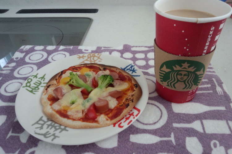 トルティーヤピザで簡単お手軽ひとりランチ レシピ 作り方 By Shizkan クックパッド