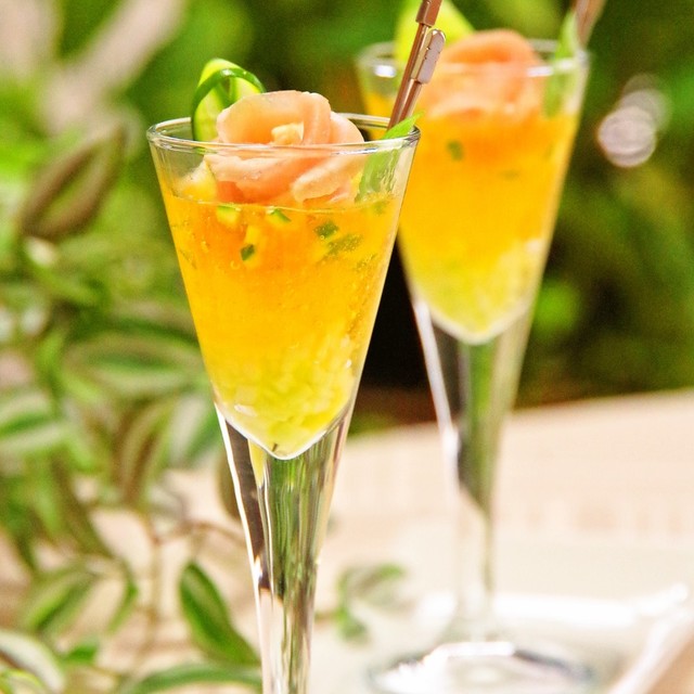 華やか生ハムと薔薇ジュレの前菜 記念日に レシピ 作り方 By ももら クックパッド 簡単おいしいみんなのレシピが375万品