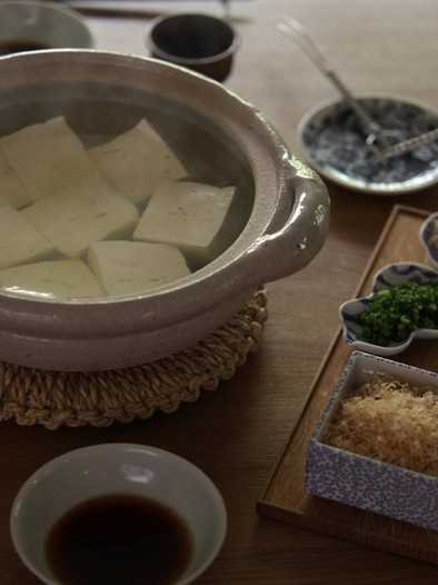 湯豆腐とだし醤油の写真