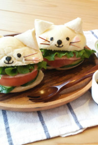 キャラ弁にも☆白ネコのサンドイッチ♪