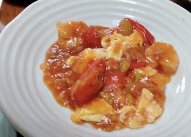 エビチリ×卵とトマト炒めの写真