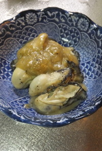 牡蠣のガーリックバター炒め　白味噌のせ