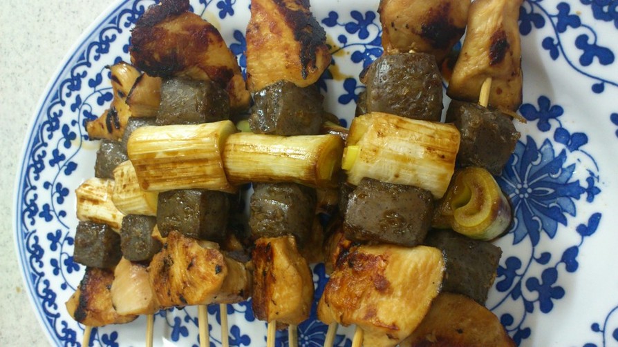 こんにゃくと胸肉で♪カロリーオフ焼き鳥の画像