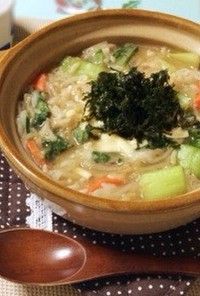 土鍋で作る 熱々！味噌チーズおじや