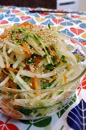 豆苗と大根の中華風サラダ☆