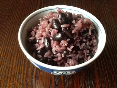 黒豆ご飯の写真