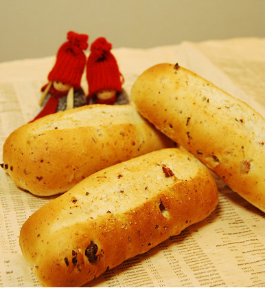 コロコロベーコンとパルメザンチーズのパンの画像