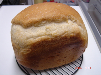 ホシノ天然酵母deシンプル食パンの写真