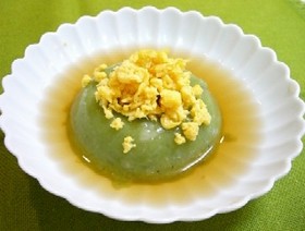 グリーンピースのレンコンもち風
