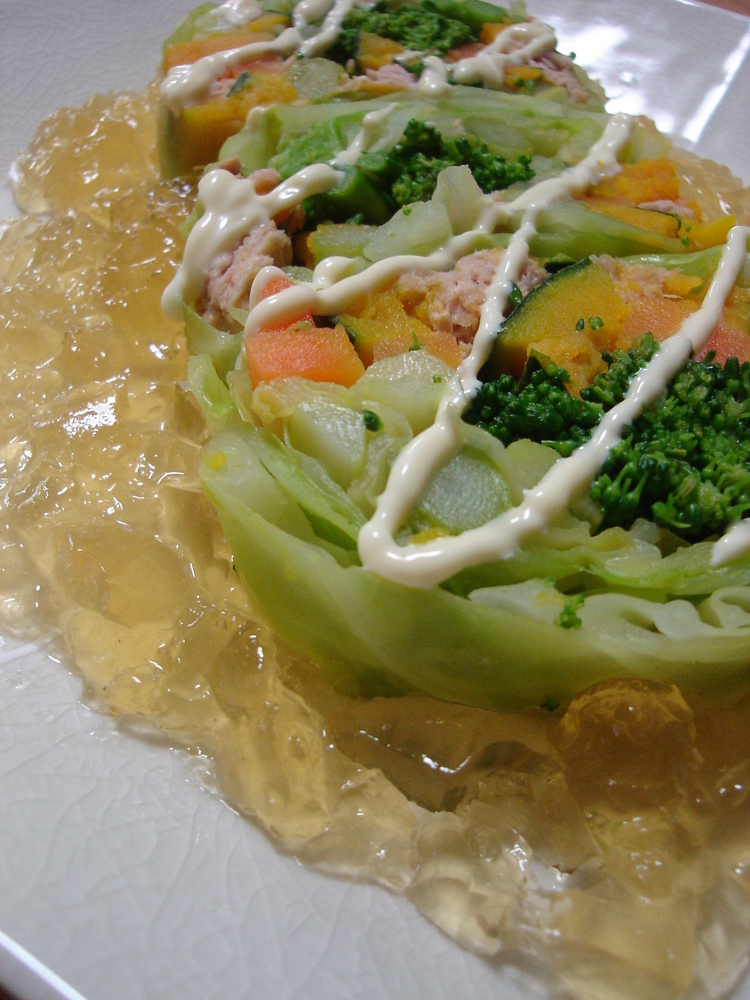 ツナと野菜のテリーヌ風サラダの画像