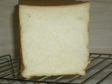 我が家の牛乳食パンの写真
