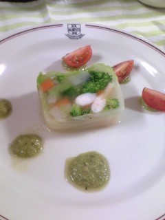 海老と彩り野菜のゼリー寄せ