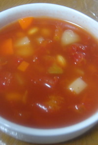 トマト風味の大豆と野菜のスープ