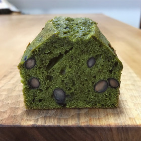 黒豆抹茶パウンドケーキ。