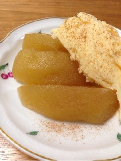 簡単デザート☆リンゴのコンポート♪の写真