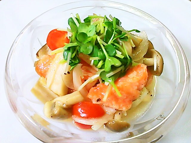 きのこと甘塩鮭のエスカベッシュ(マリネ)の画像