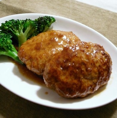 鶏ひき＆豚ひきの絶品テリヤキハンバーグの写真