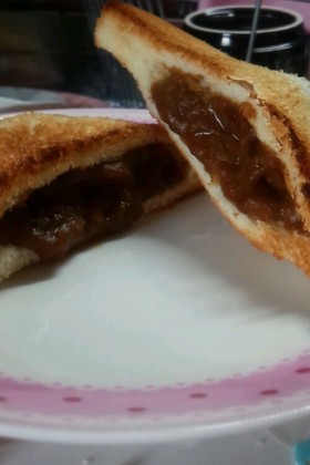 残ったカレーで!簡単ポケットトースト♡