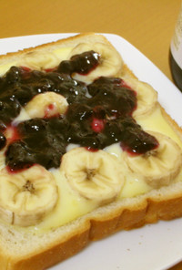 幸せ朝食♡バナナ＆ＢＢジャムトースト