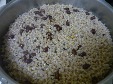 アバウトな感じの発芽玄米酵素雑穀ご飯の写真