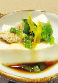 ダシ昆布と干し椎茸の湯豆腐