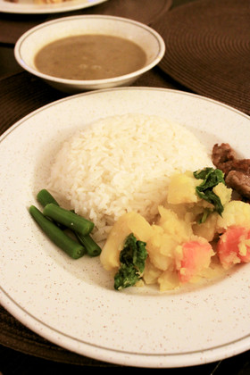 ダルバート ネパールの定食