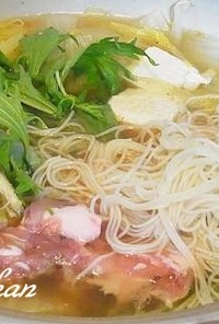 ピリ辛素麺鍋