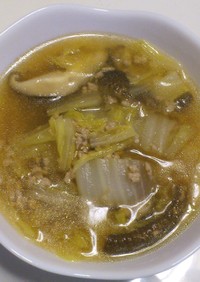 白菜とひき肉の椎茸スープ