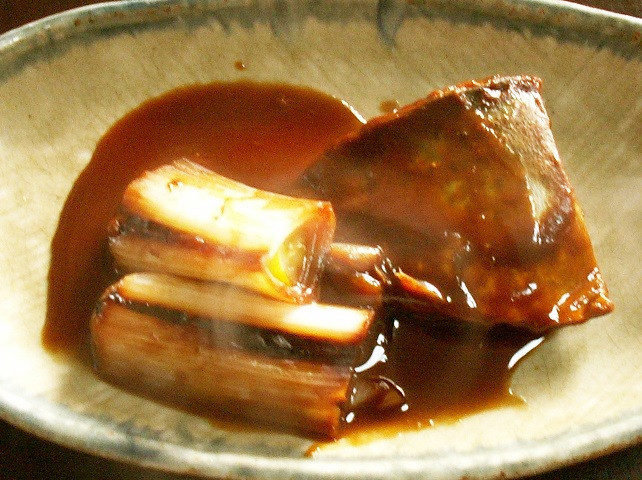 菊芋を漬けた味噌で鯖を煮るの画像