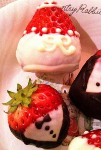 デコレーションケーキにイチゴ姫と紳士