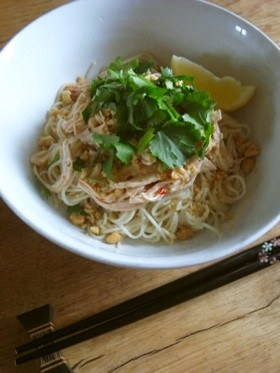 手軽で簡単に*アジア風汁なし麺