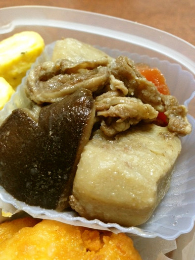 牛肉と里芋の甘辛煮の写真