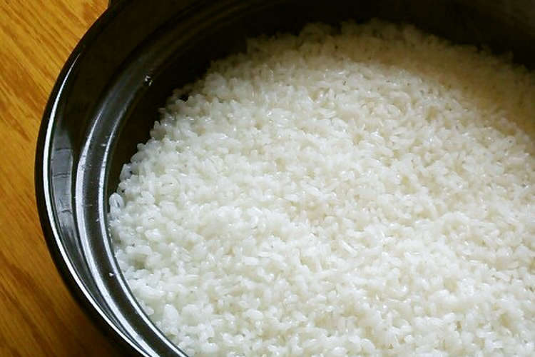 土鍋で焦げずに 粒が際立つ白ごはん レシピ 作り方 By きらきらひかる クックパッド 簡単おいしいみんなのレシピが356万品