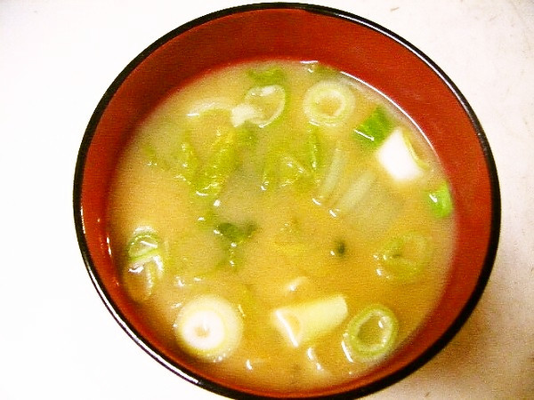 白菜のお味噌汁の画像