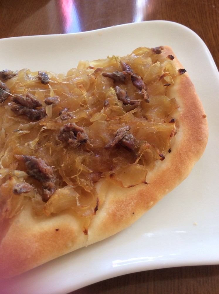 南仏風アンチョビと玉ねぎのピザの画像