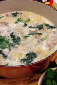 豚バラ肉と白菜のスパイスミルク鍋