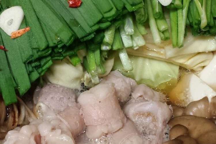 ３種のぷりぷり牛もつ鍋 醤油味 レシピ 作り方 By 拝啓神楽坂 クックパッド 簡単おいしいみんなのレシピが355万品