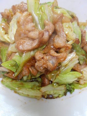 豚肉小間肉と玉葱とキャベツの3点味噌炒め