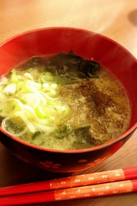 ♣とろろこんぶとわかめの味噌汁♧