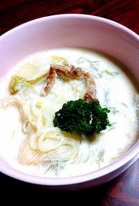 野菜たっぷり仙台麩と春雨の豆乳味噌スープ