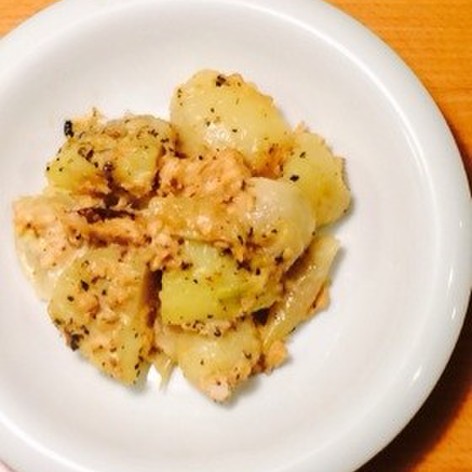 簡単☆鮭缶とジャガイモのマヨバタ煮