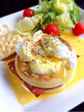 簡単おうちカフェ♡エッグベネディクト