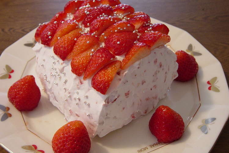 食パンで苺ロールケーキもどき レシピ 作り方 By りこゆそ クックパッド 簡単おいしいみんなのレシピが349万品