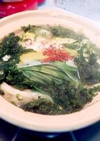 野菜×スタミナ！餃子とあおさのりのお鍋