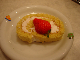 春色♪ピンクロールケーキ