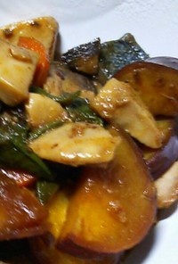 ブリと野菜のヨシダソース炒め煮